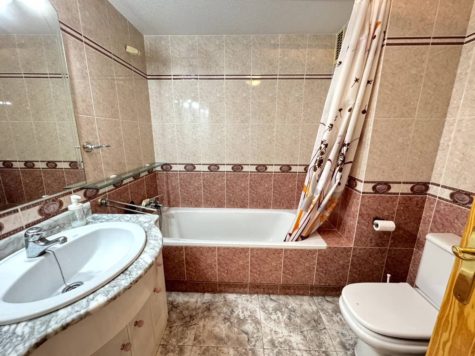 Apartamento de 4 habitaciones en Aguilas en venta con garaje - 300.000 € (Ref: 9921356)