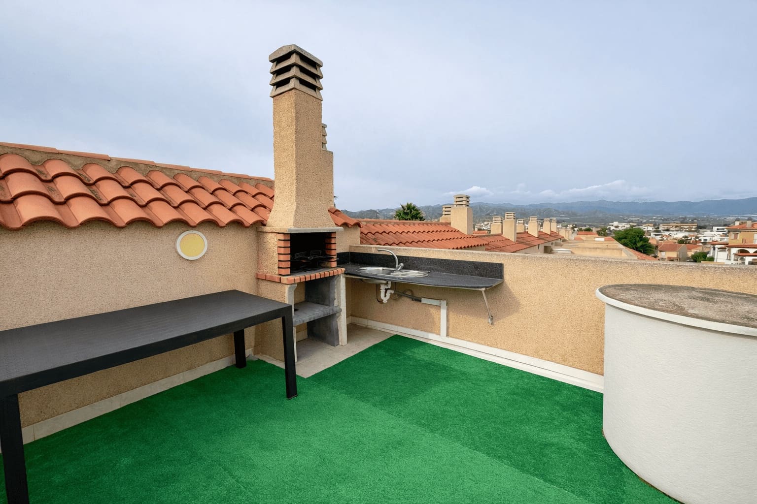 4 bedroom Semi-detached Villa for sale in Calabardina with pool garage - € 260,000 (Ref: 9921357)