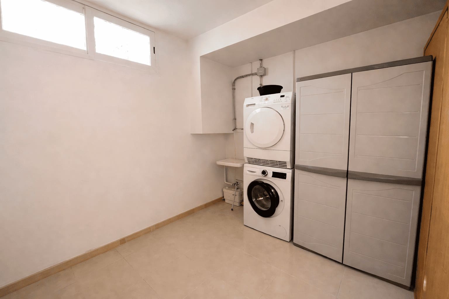 4 chambre Villa/Maison à vendre à Calarreona avec piscine garage - 650 000 € (Ref: 9921359)