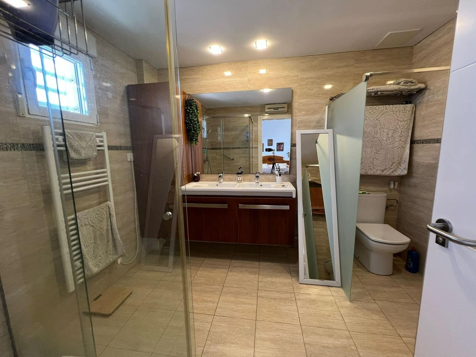 4 chambre Villa/Maison à vendre à Calarreona avec piscine garage - 650 000 € (Ref: 9921359)