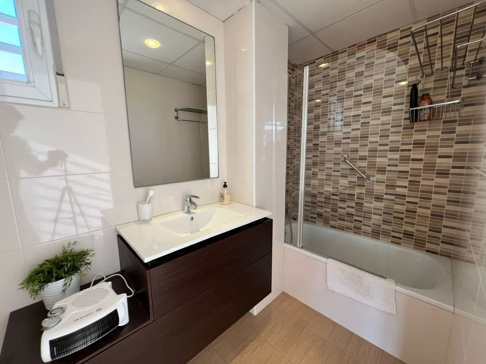4 chambre Villa/Maison à vendre à Calarreona avec piscine garage - 650 000 € (Ref: 9921359)