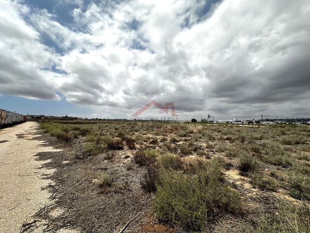 Grunde uden byggetilladelser til leje i El Altet, Elche / Elx - € 3.000 (Ref: 8782330)