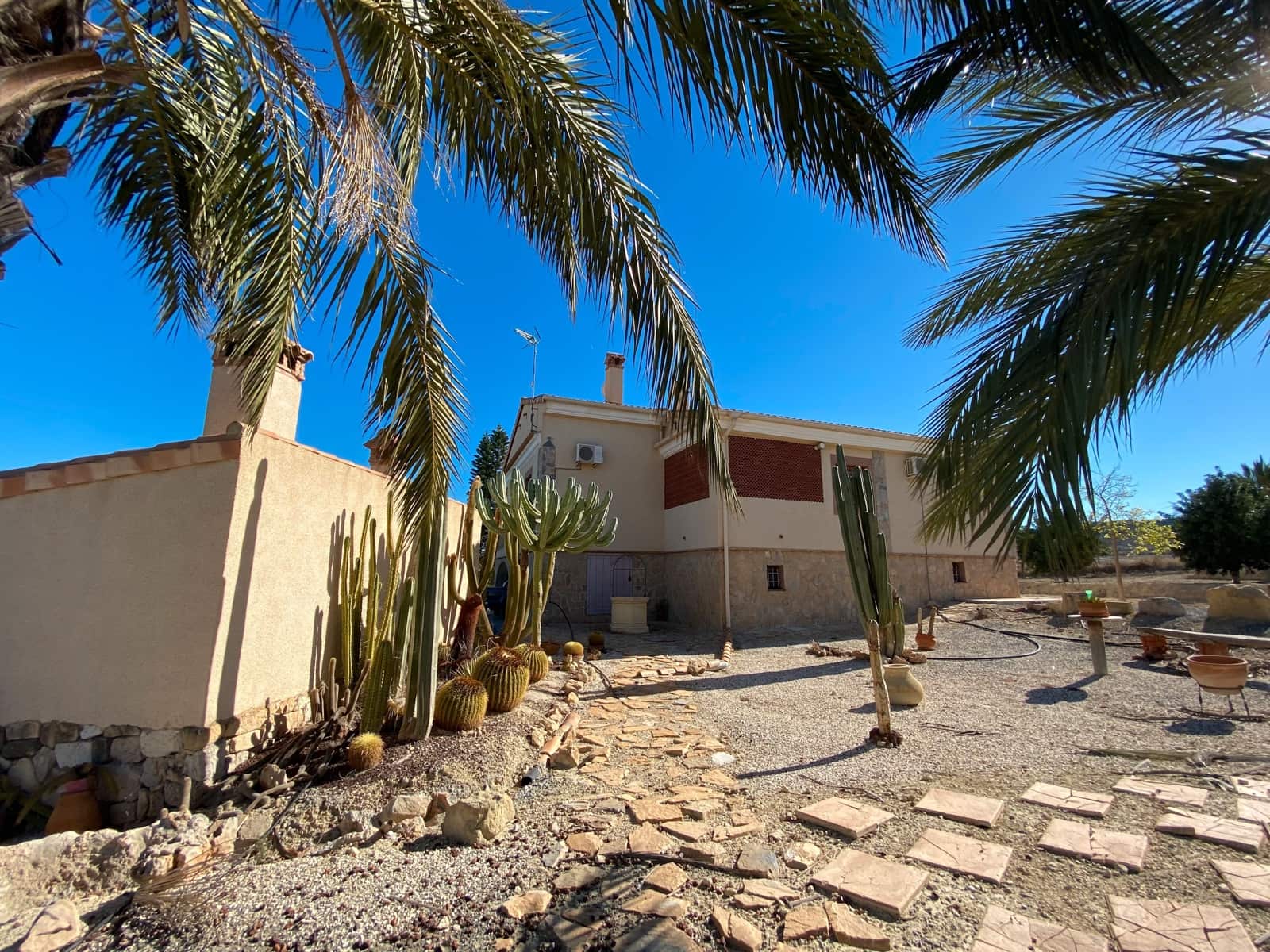 5 Zimmer Villa zu verkaufen in Alicante / Alacant Stadt - 525.000 € (Ref: 8782339)