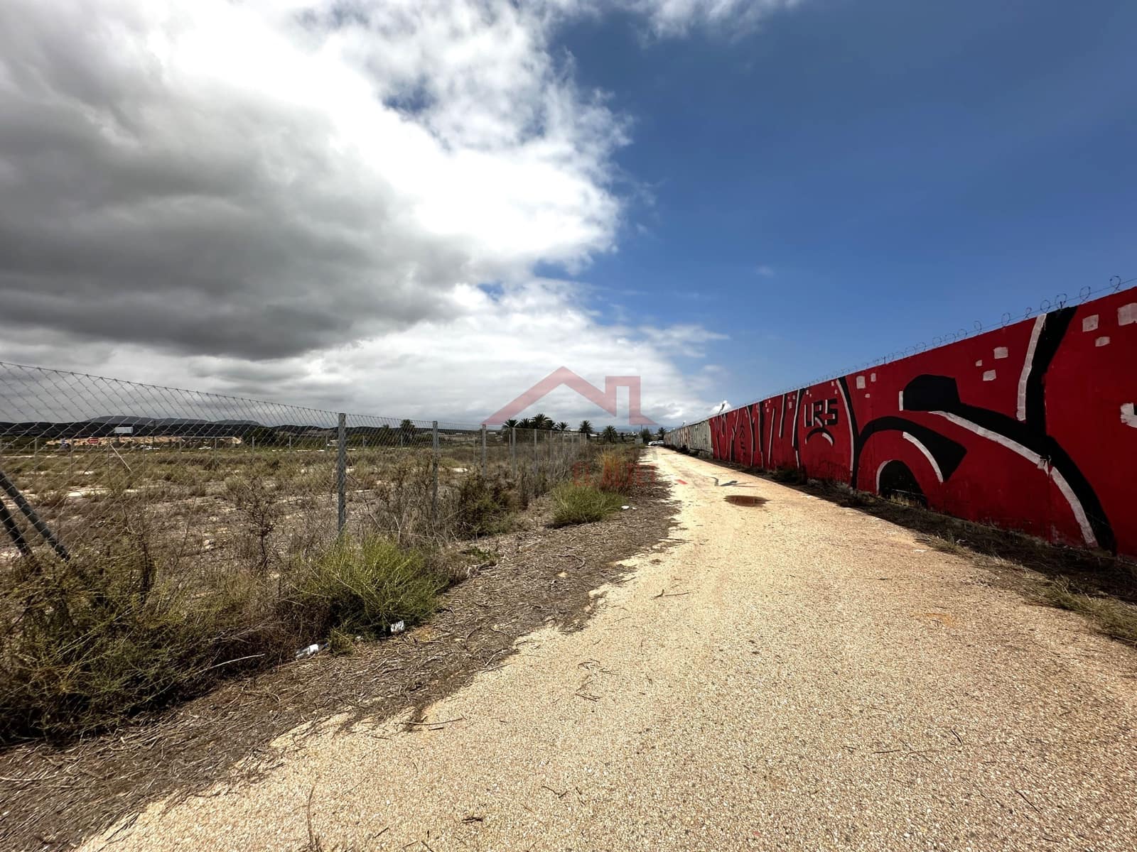 Grunde uden byggetilladelser til leje i El Altet - € 2.000 (Ref: 8782343)