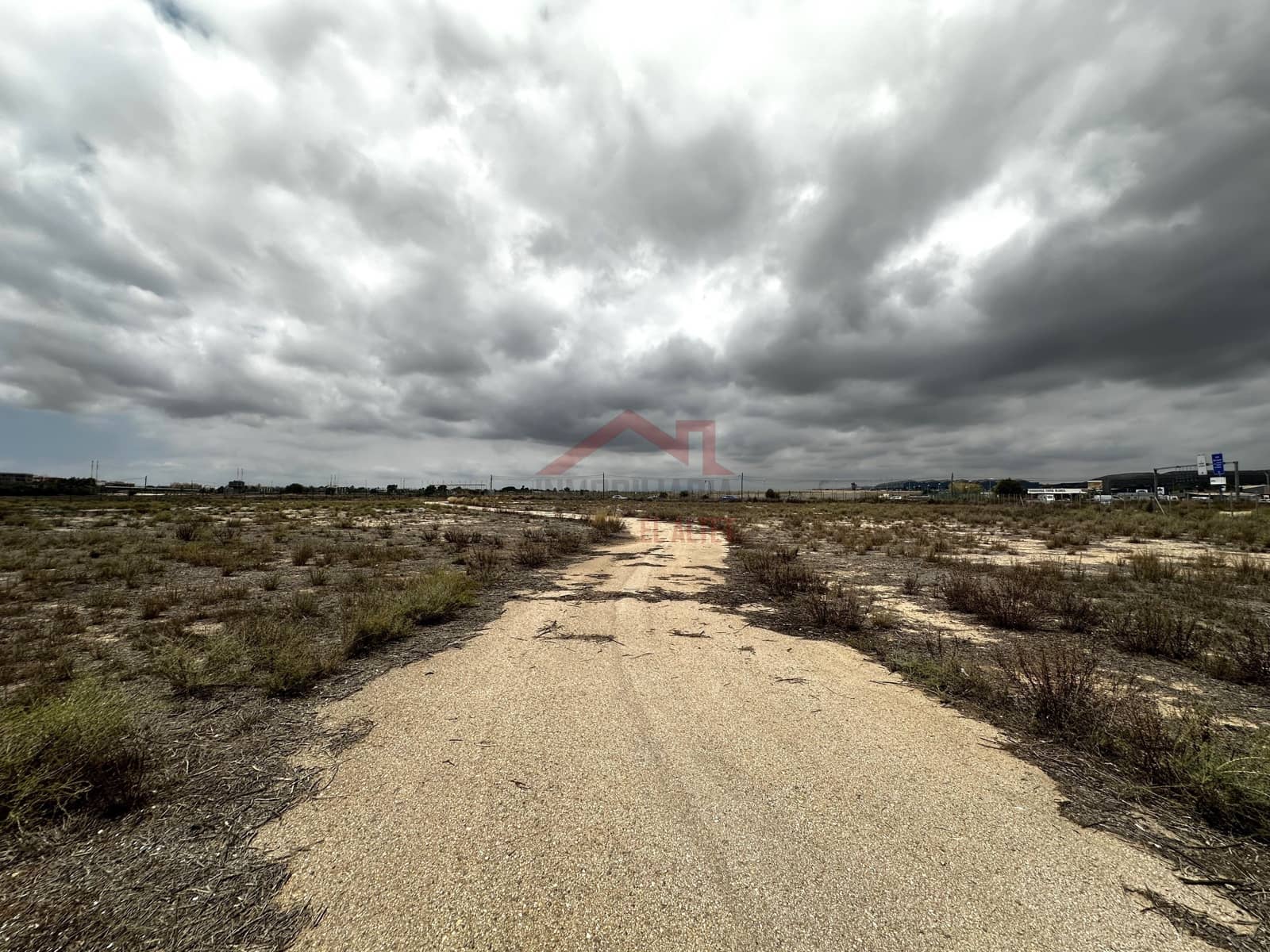 Grunde uden byggetilladelser til leje i El Altet - € 2.000 (Ref: 8782343)