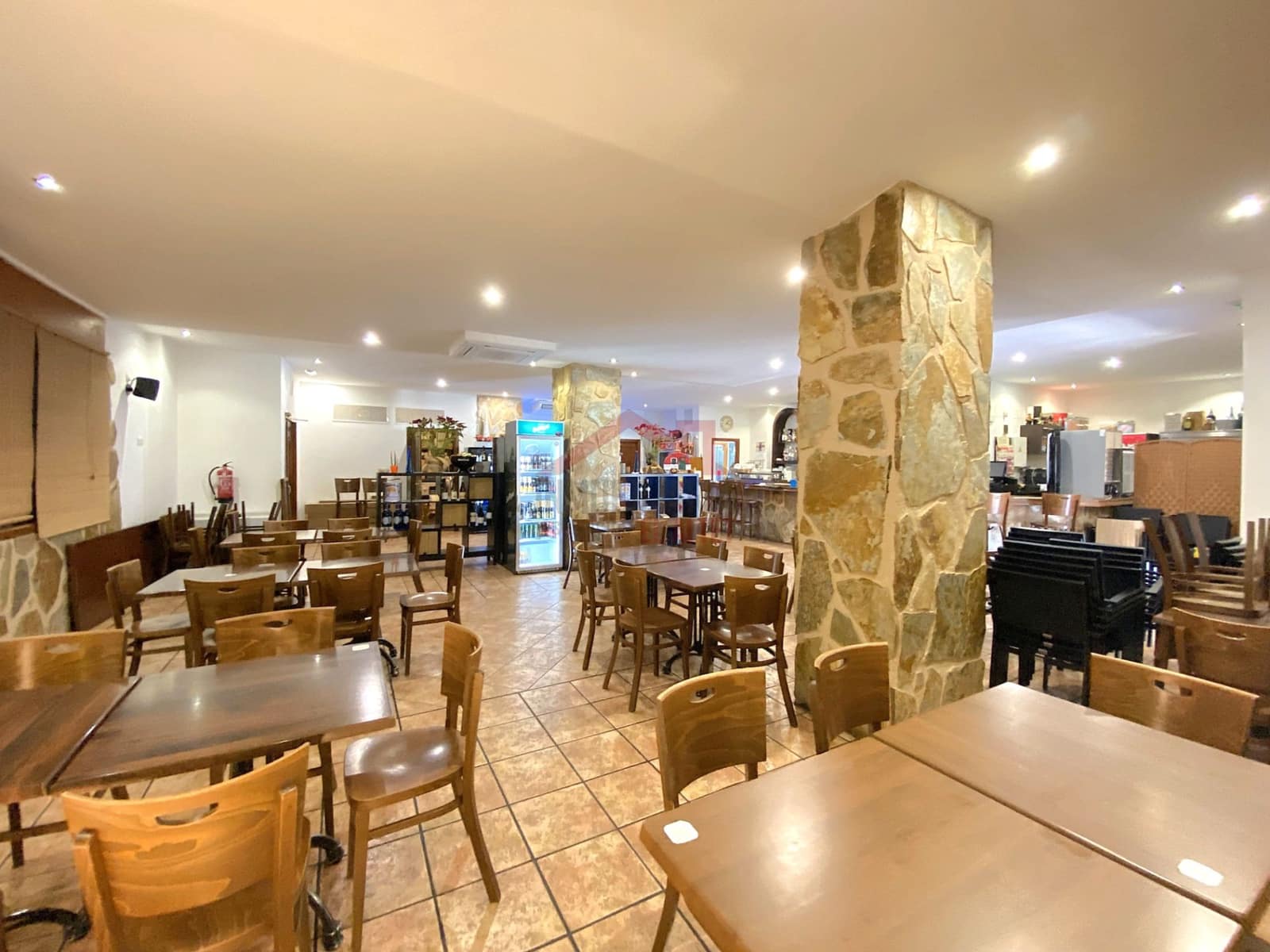 Commercieel te koop in Elche / Elx - € 360.000 (Ref: 8788045)