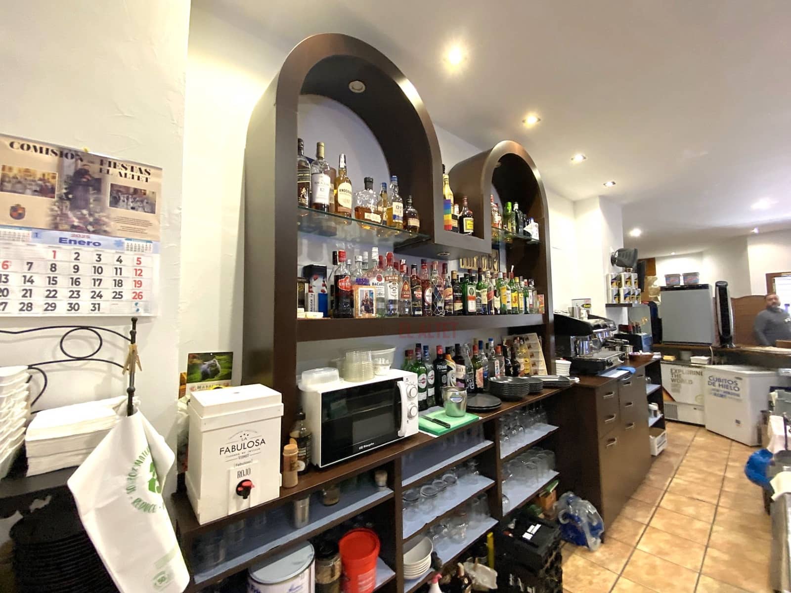 Commercieel te koop in Elche / Elx - € 360.000 (Ref: 8788045)