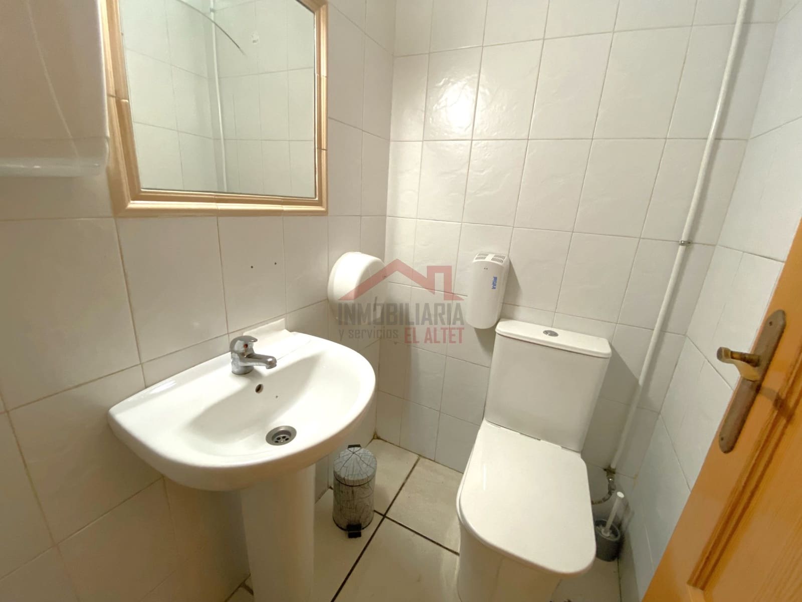 Commercieel te koop in Elche / Elx - € 149.900 (Ref: 8788627)