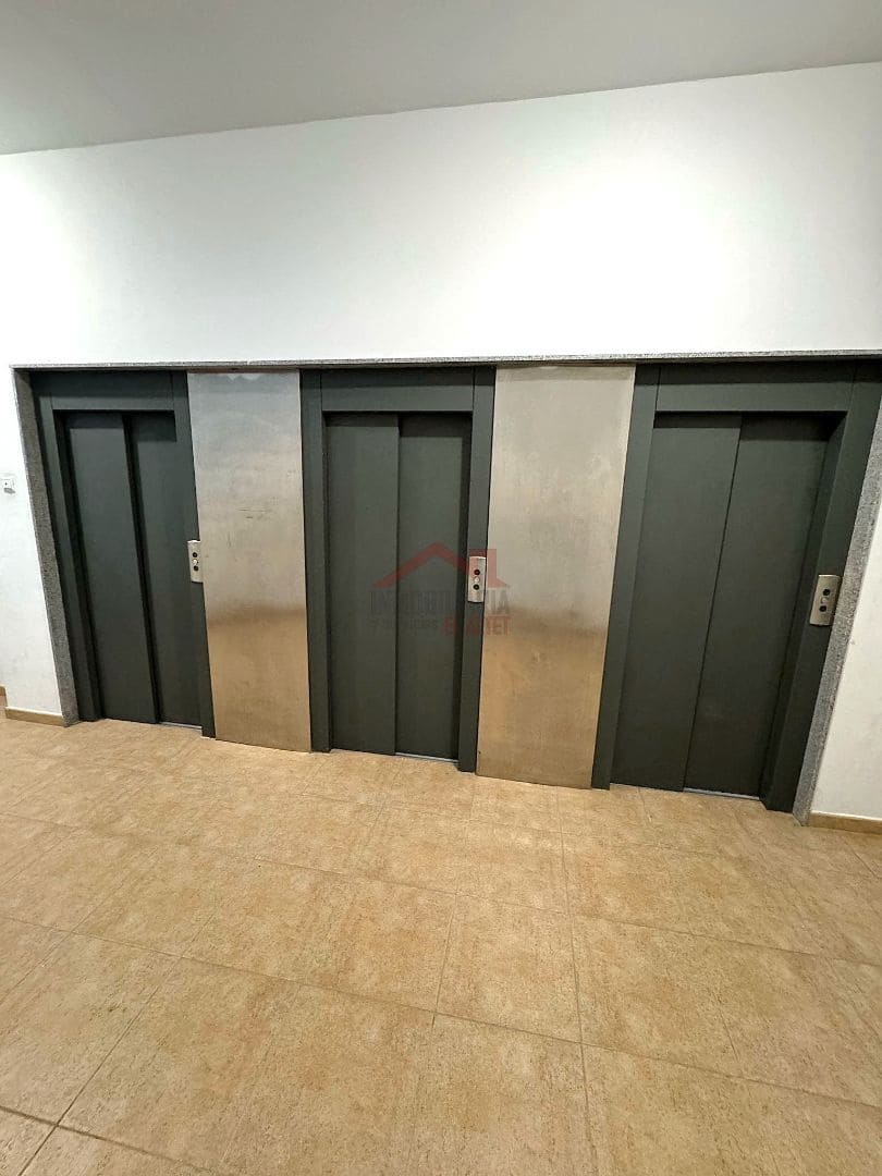 3 Zimmer Apartment zu vermieten in Elche / Elx mit Pool - 950 € (Ref: 8912101)