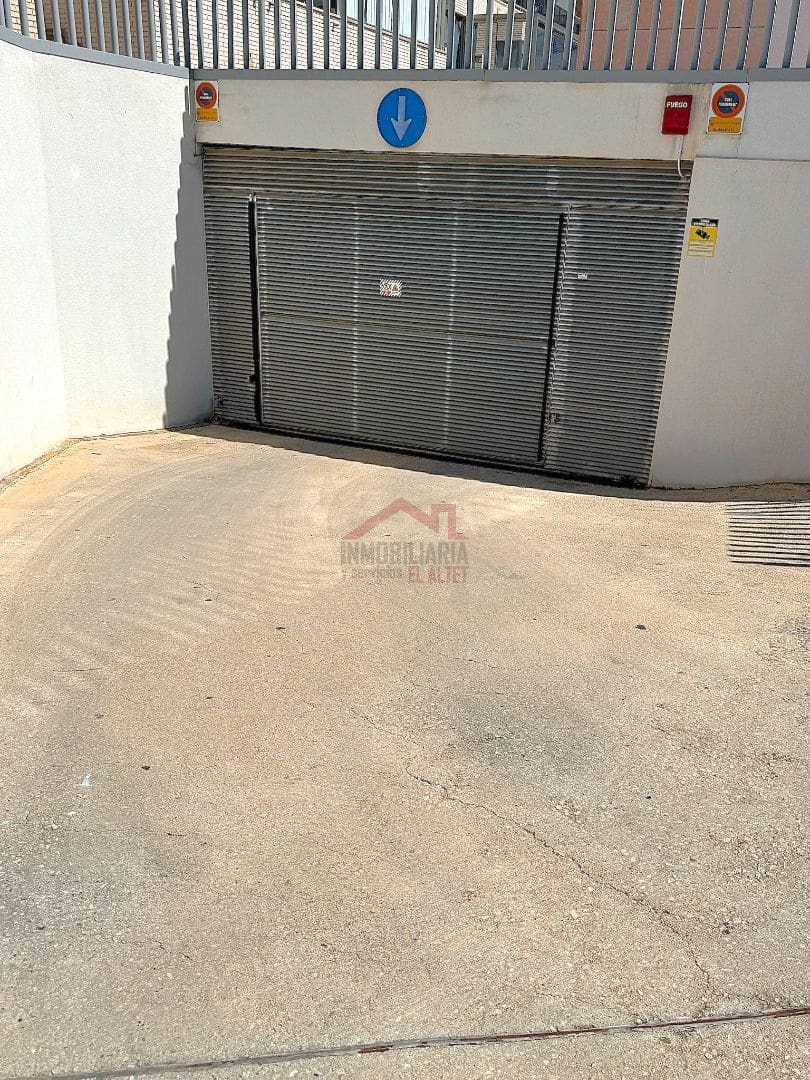 3 Zimmer Apartment zu vermieten in Elche / Elx mit Pool - 950 € (Ref: 8912101)