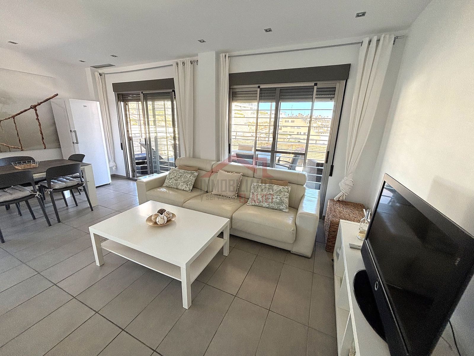 3 Zimmer Apartment zu vermieten in Elche / Elx mit Pool - 950 € (Ref: 8912101)