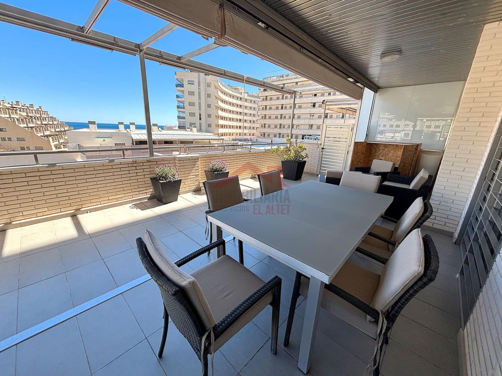 3 Zimmer Apartment zu vermieten in Elche / Elx mit Pool - 950 € (Ref: 8912101)
