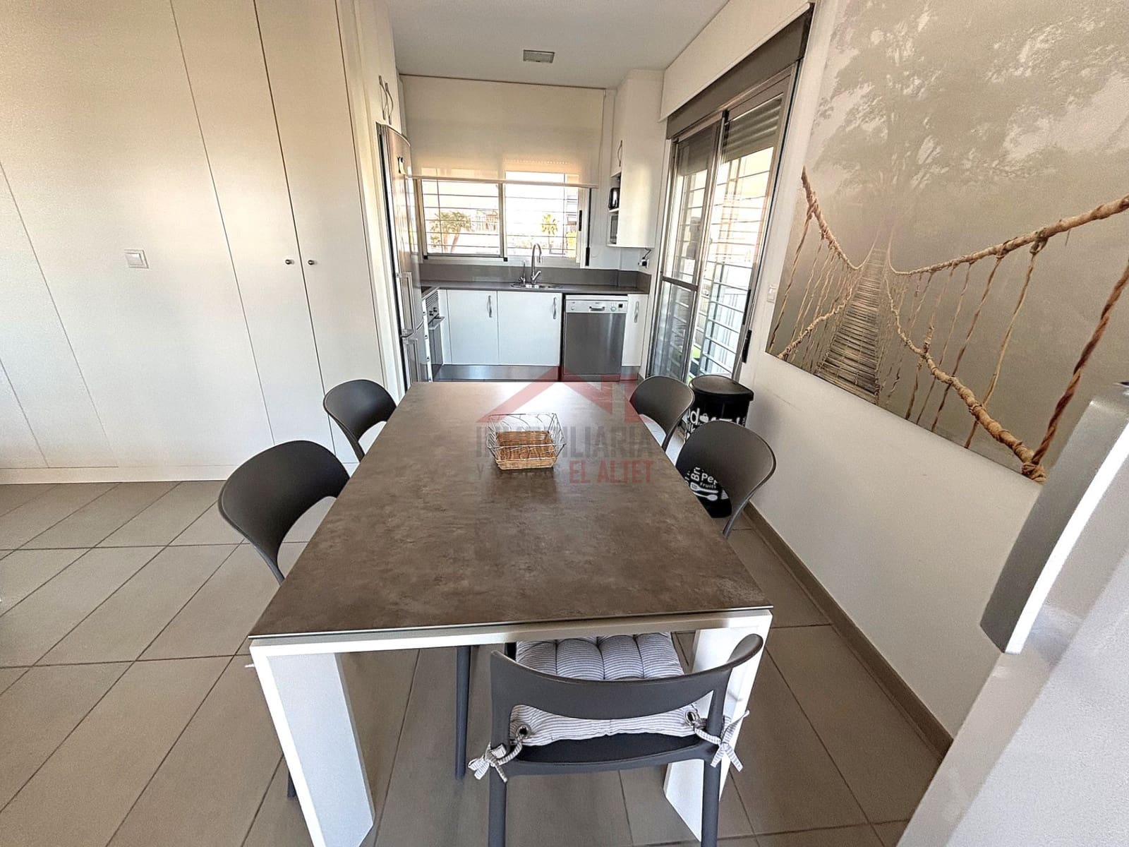 3 Zimmer Apartment zu vermieten in Elche / Elx mit Pool - 950 € (Ref: 8912101)