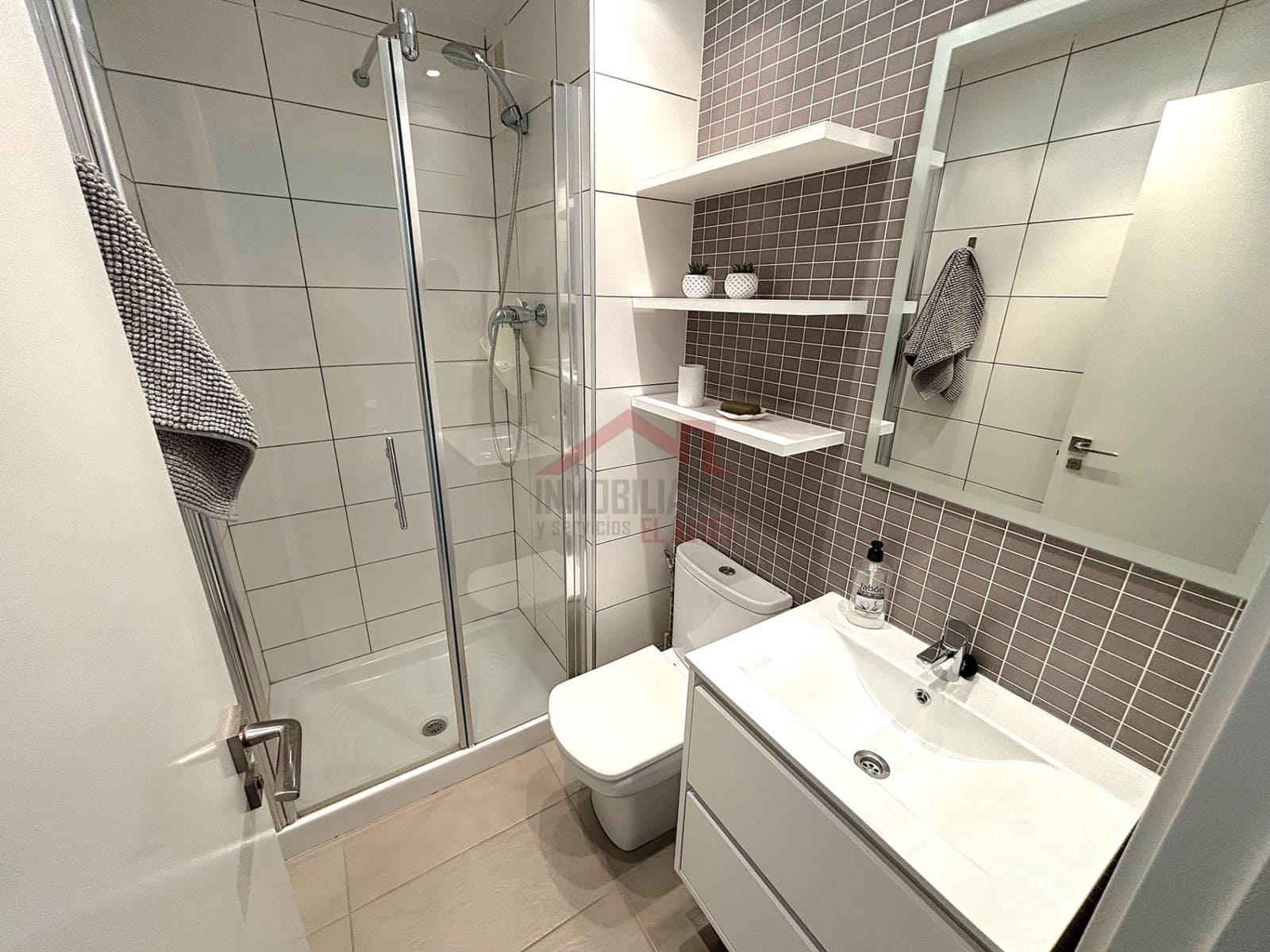 3 Zimmer Apartment zu vermieten in Elche / Elx mit Pool - 950 € (Ref: 8912101)