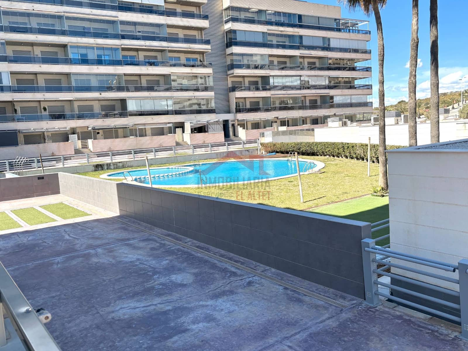 3 Zimmer Apartment zu vermieten in Elche / Elx mit Pool - 950 € (Ref: 8912101)