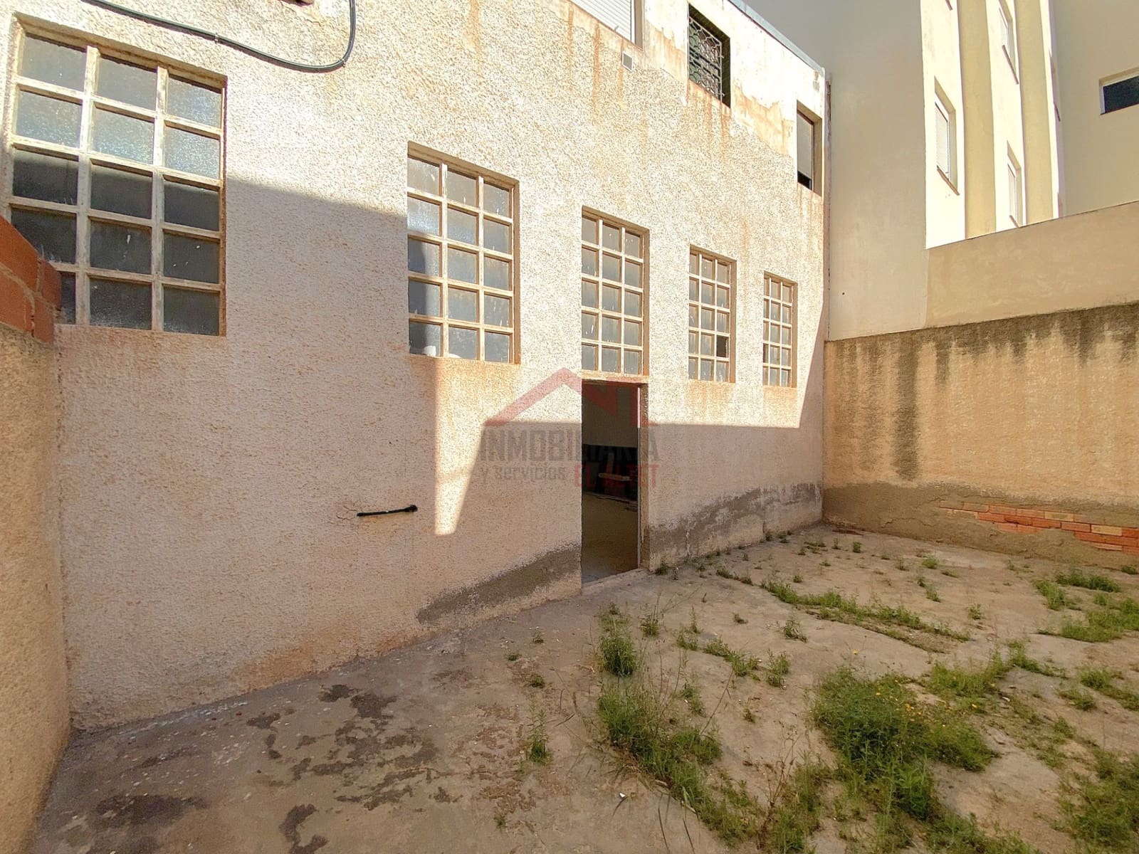 Erhverv til salg i Elche / Elx - € 125.000 (Ref: 8949767)