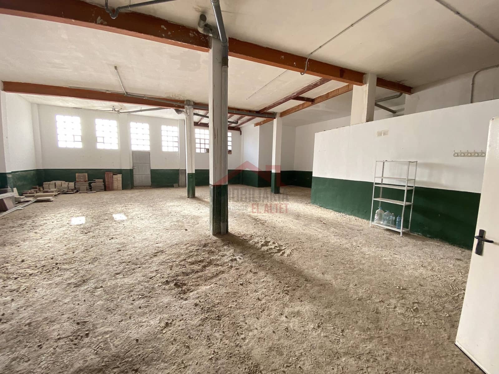 Erhverv til salg i Elche / Elx - € 125.000 (Ref: 8949767)