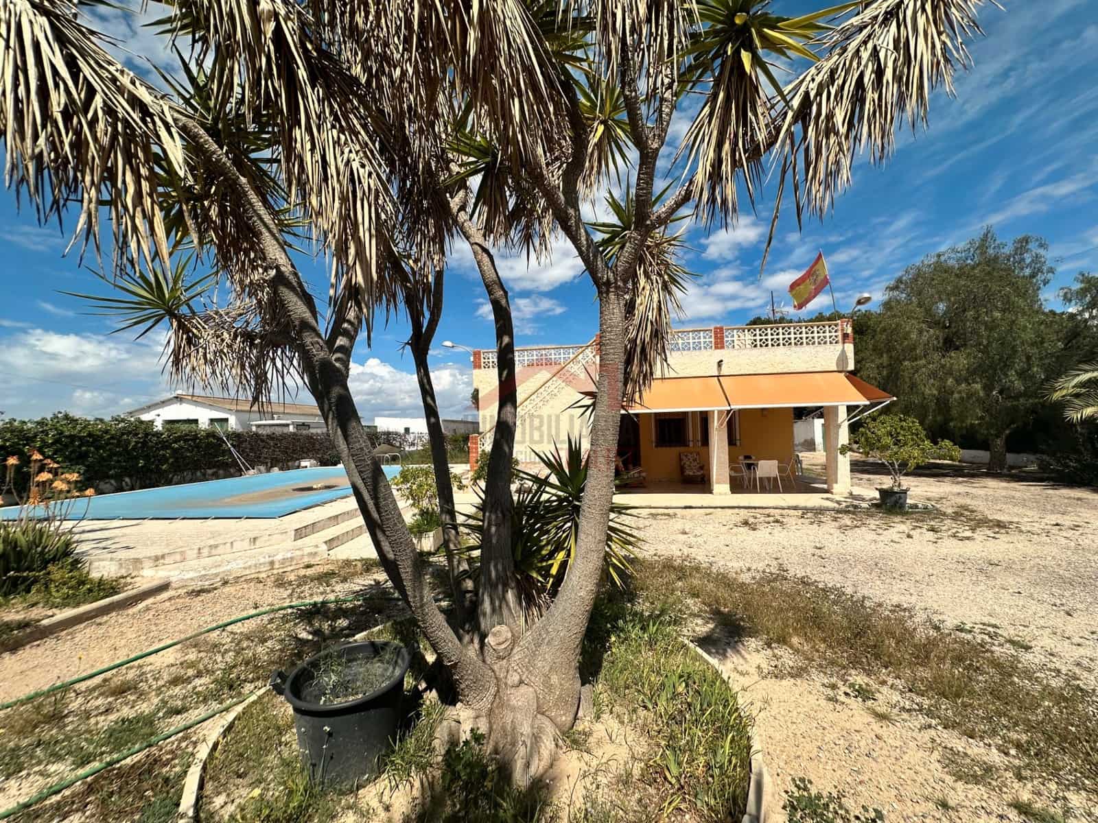 3 slaapkamer Villa te koop in Elche / Elx met zwembad garage - € 299.900 (Ref: 8967271)