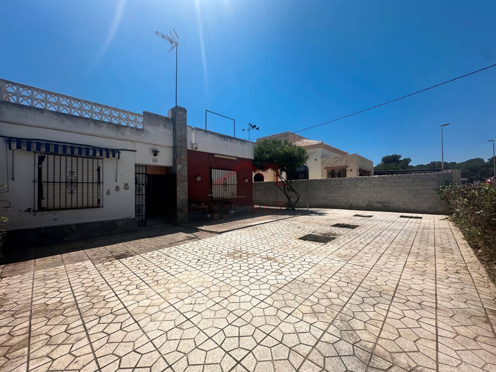 3 bedroom Finca/Country House for sale in Elche / Elx with garage - € 229,900 (Ref: 9033828)