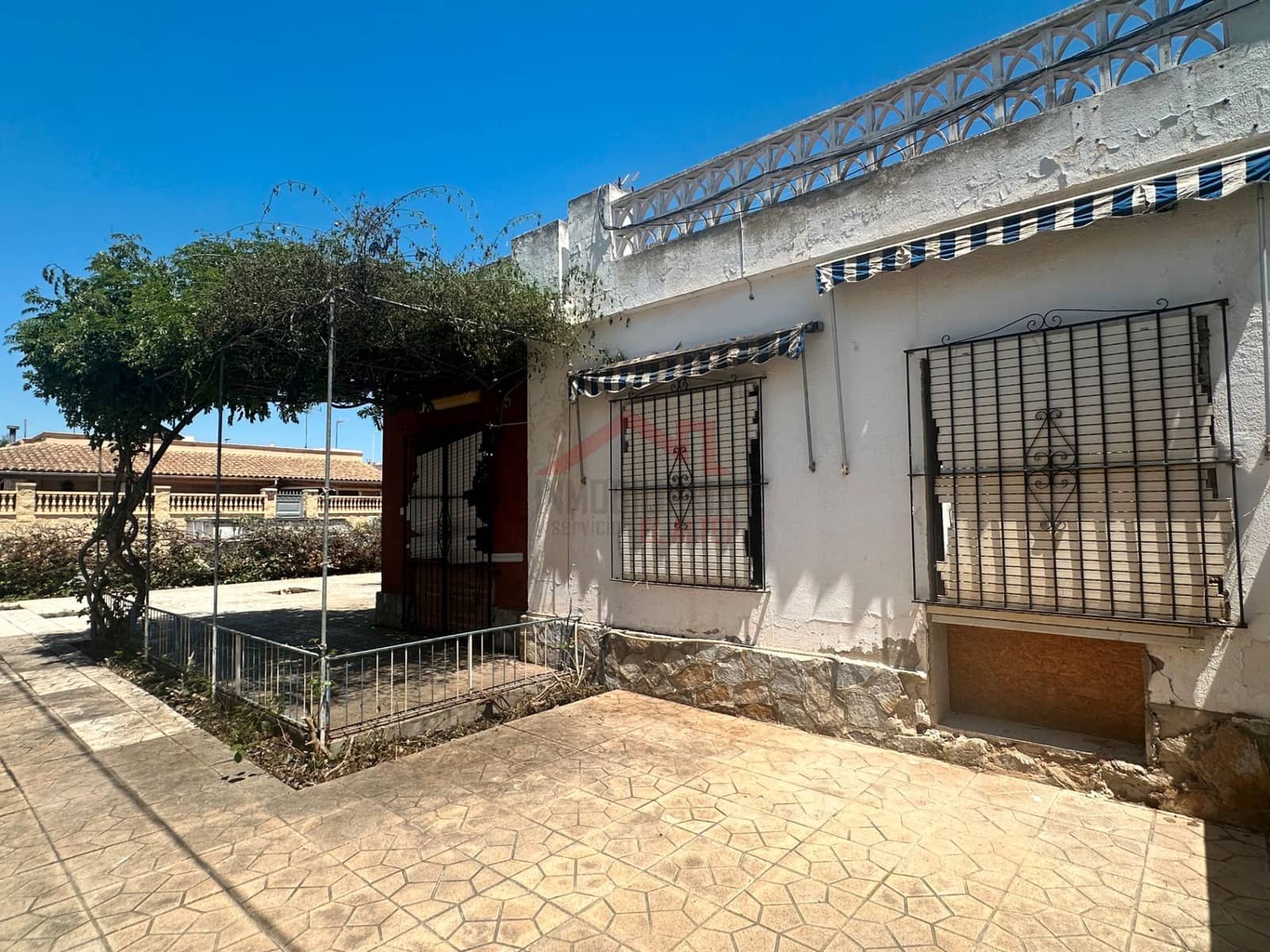 3 bedroom Finca/Country House for sale in Elche / Elx with garage - € 229,900 (Ref: 9033828)