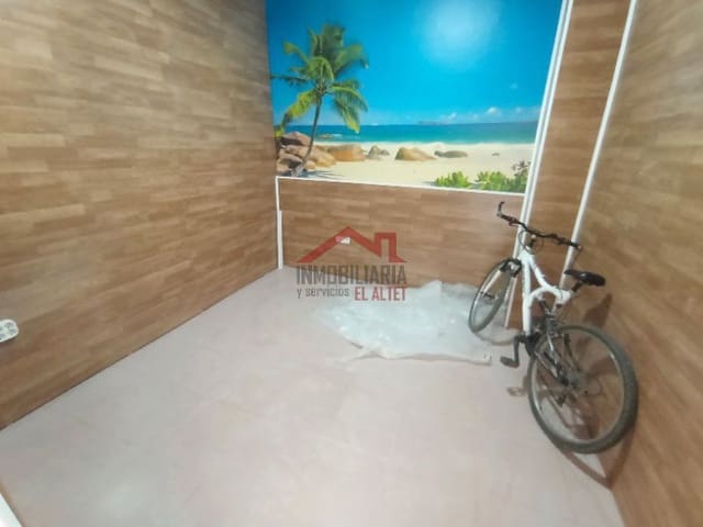 Erhverv til leje i El Altet, Elche / Elx - € 500 (Ref: 9046233)