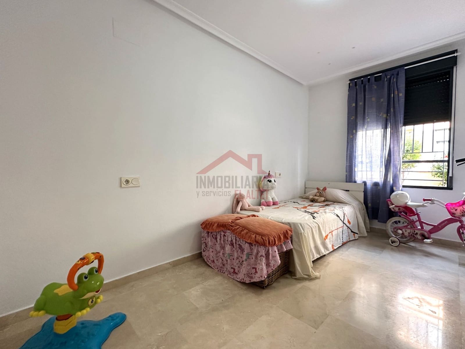 Piso de 2 habitaciones en Santa Pola en venta con garaje - 165.000 € (Ref: 9362923)