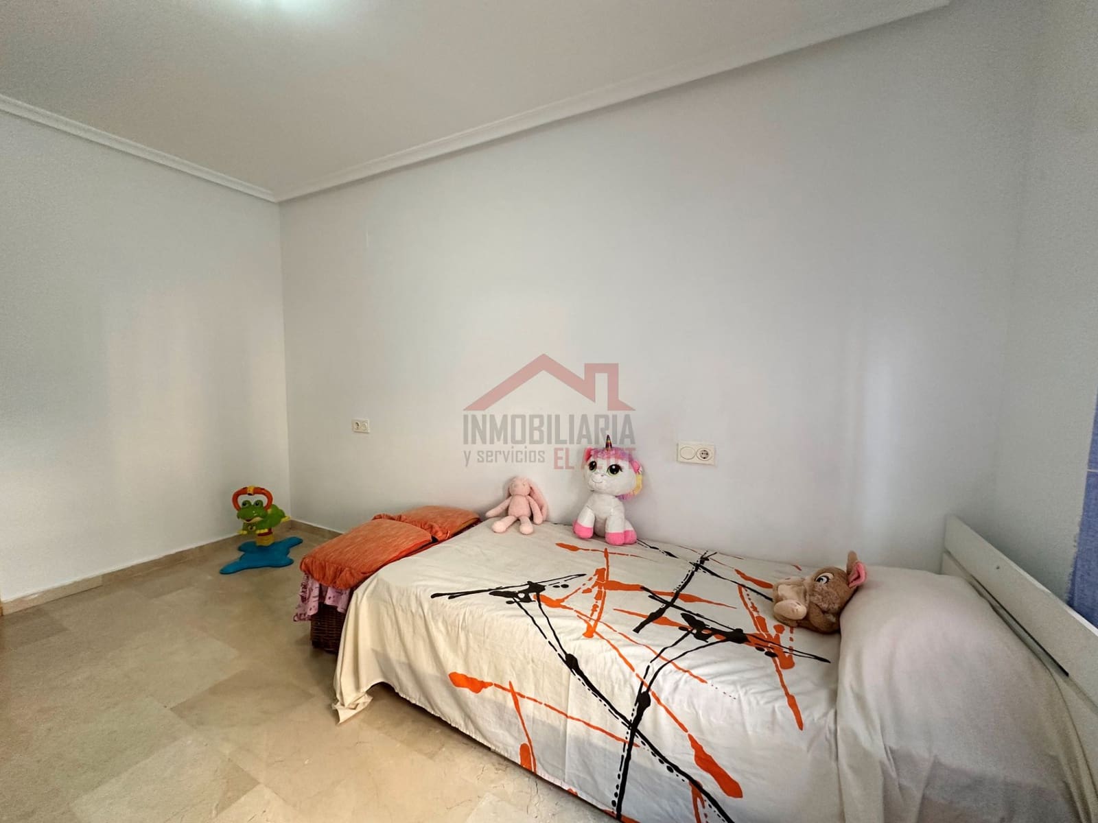 Piso de 2 habitaciones en Santa Pola en venta con garaje - 165.000 € (Ref: 9362923)