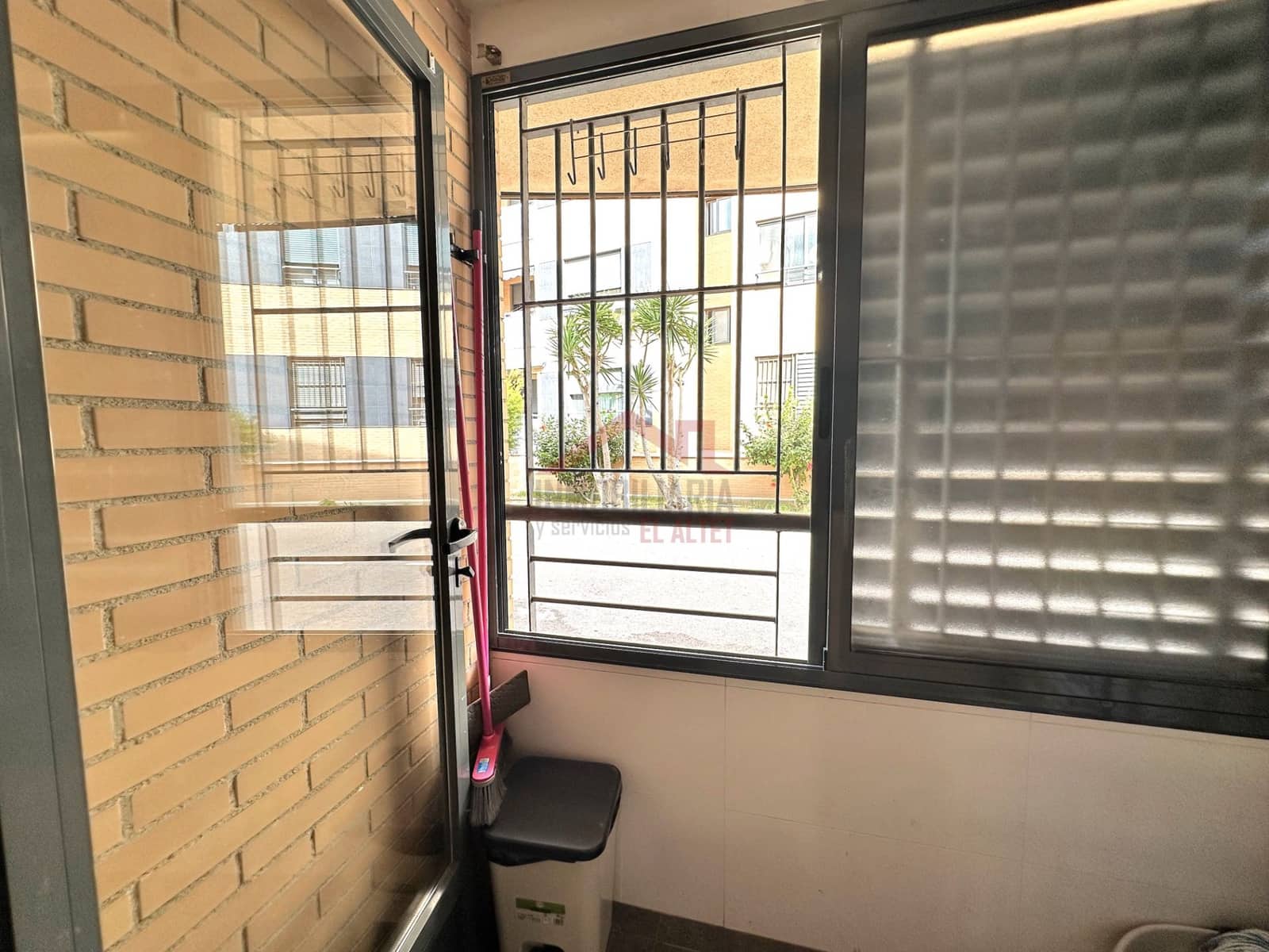 Piso de 2 habitaciones en Santa Pola en venta con garaje - 165.000 € (Ref: 9362923)