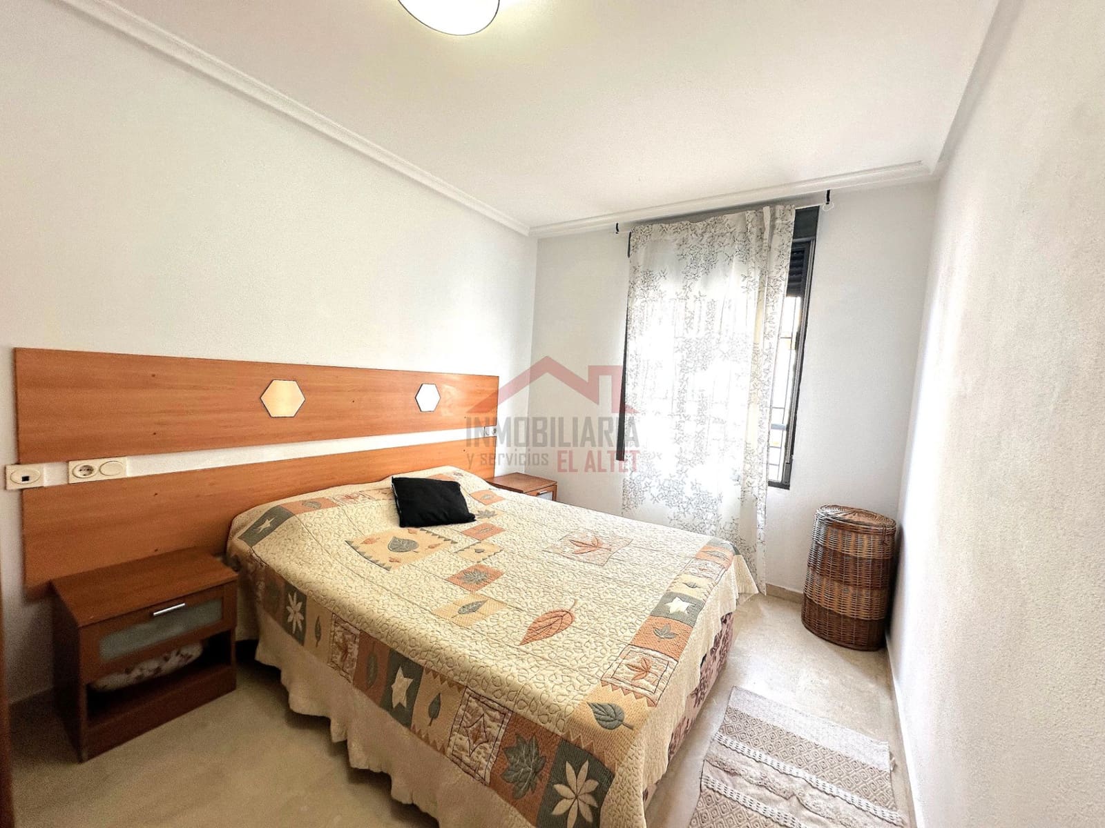 Piso de 2 habitaciones en Santa Pola en venta con garaje - 165.000 € (Ref: 9362923)