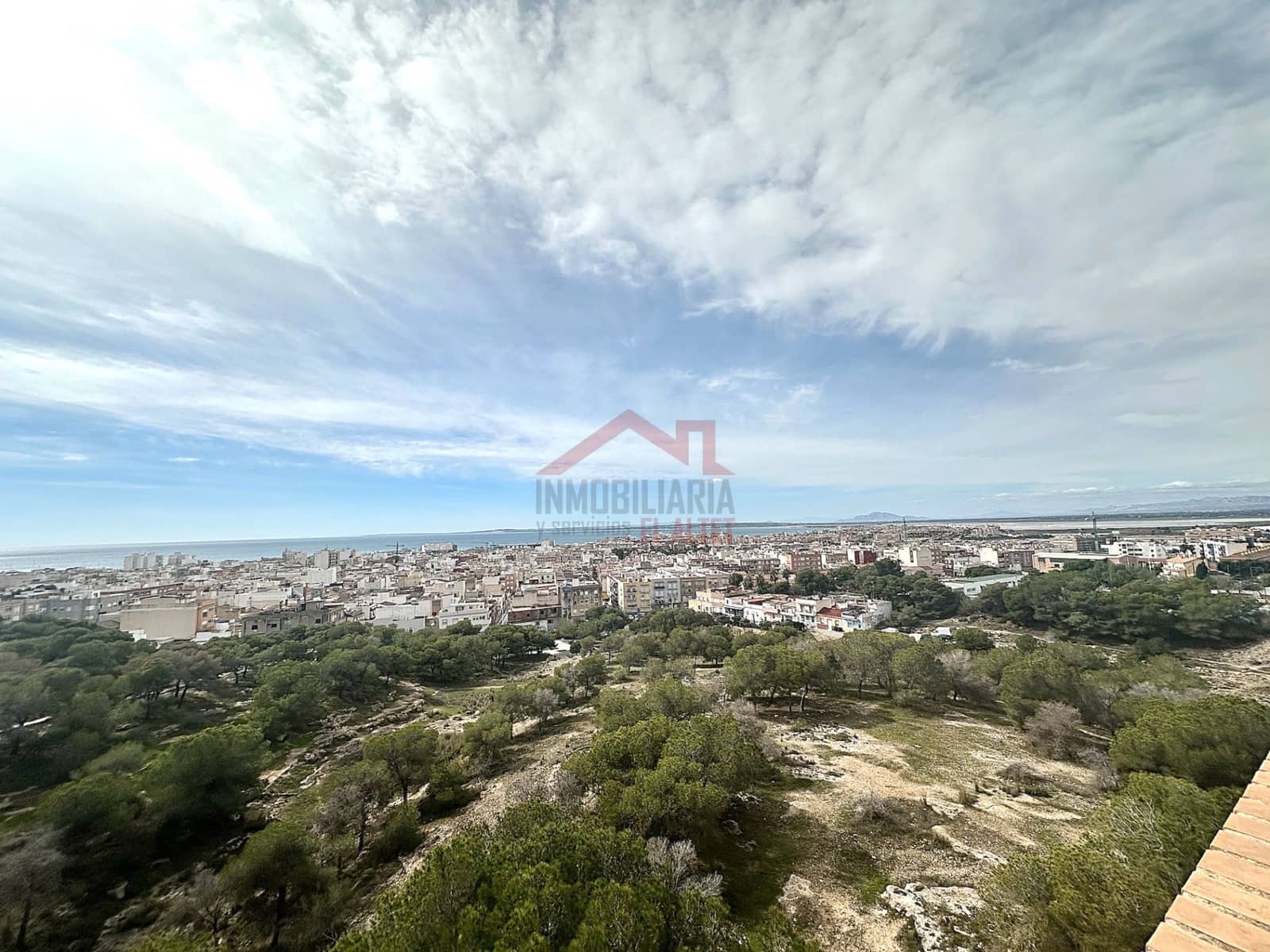 Piso de 2 habitaciones en Santa Pola en venta con garaje - 165.000 € (Ref: 9362923)