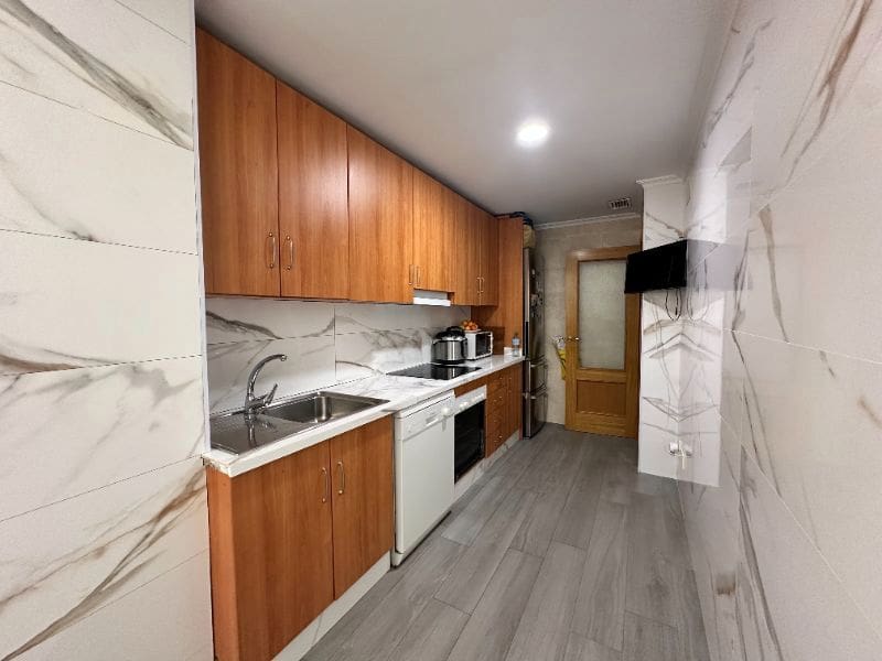 3 makuuhuone Asunto myytävänä paikassa Elche / Elx - 182 000 € (Ref: 9405801)