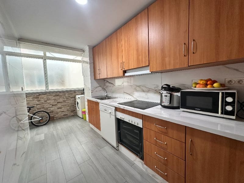 3 makuuhuone Asunto myytävänä paikassa Elche / Elx - 182 000 € (Ref: 9405801)