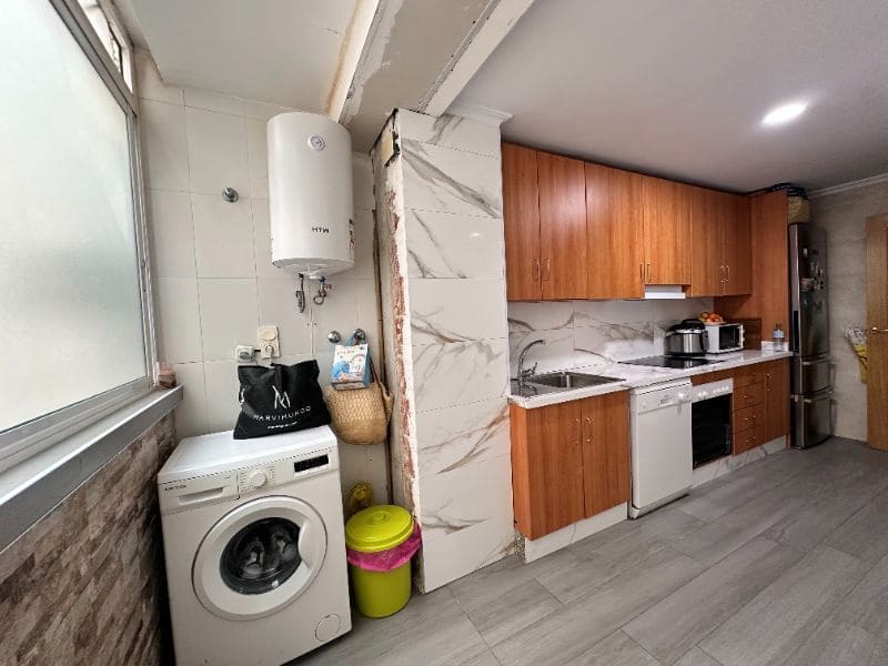 3 makuuhuone Asunto myytävänä paikassa Elche / Elx - 182 000 € (Ref: 9405801)