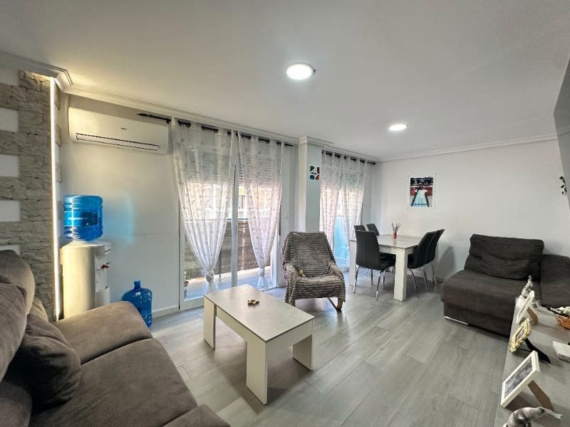 3 makuuhuone Asunto myytävänä paikassa Elche / Elx - 182 000 € (Ref: 9405801)