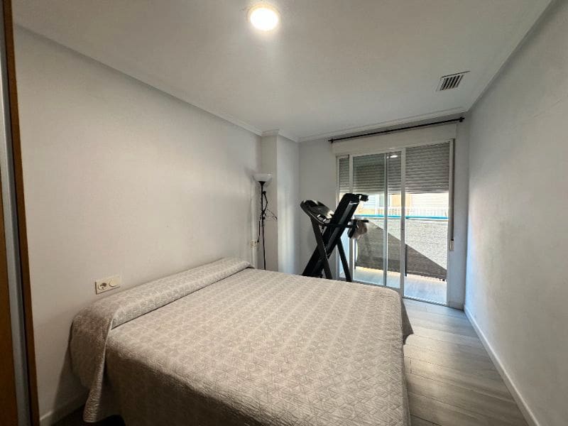 3 makuuhuone Asunto myytävänä paikassa Elche / Elx - 182 000 € (Ref: 9405801)