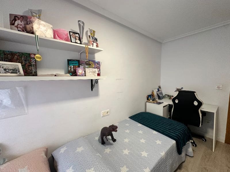 3 makuuhuone Asunto myytävänä paikassa Elche / Elx - 182 000 € (Ref: 9405801)