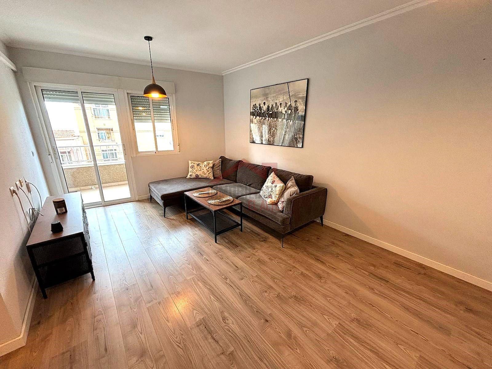 2 makuuhuone Asunto myytävänä paikassa Elche / Elx - 156 000 € (Ref: 9447323)