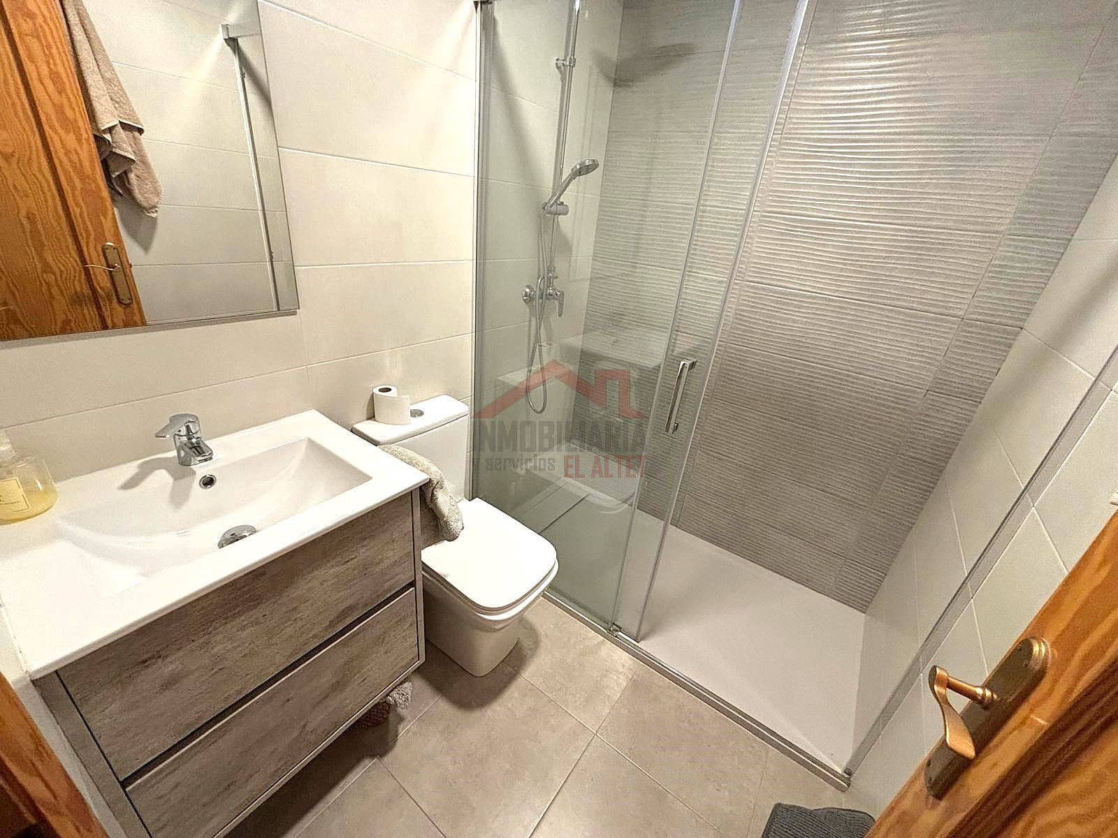 2 makuuhuone Asunto myytävänä paikassa Elche / Elx - 156 000 € (Ref: 9447323)