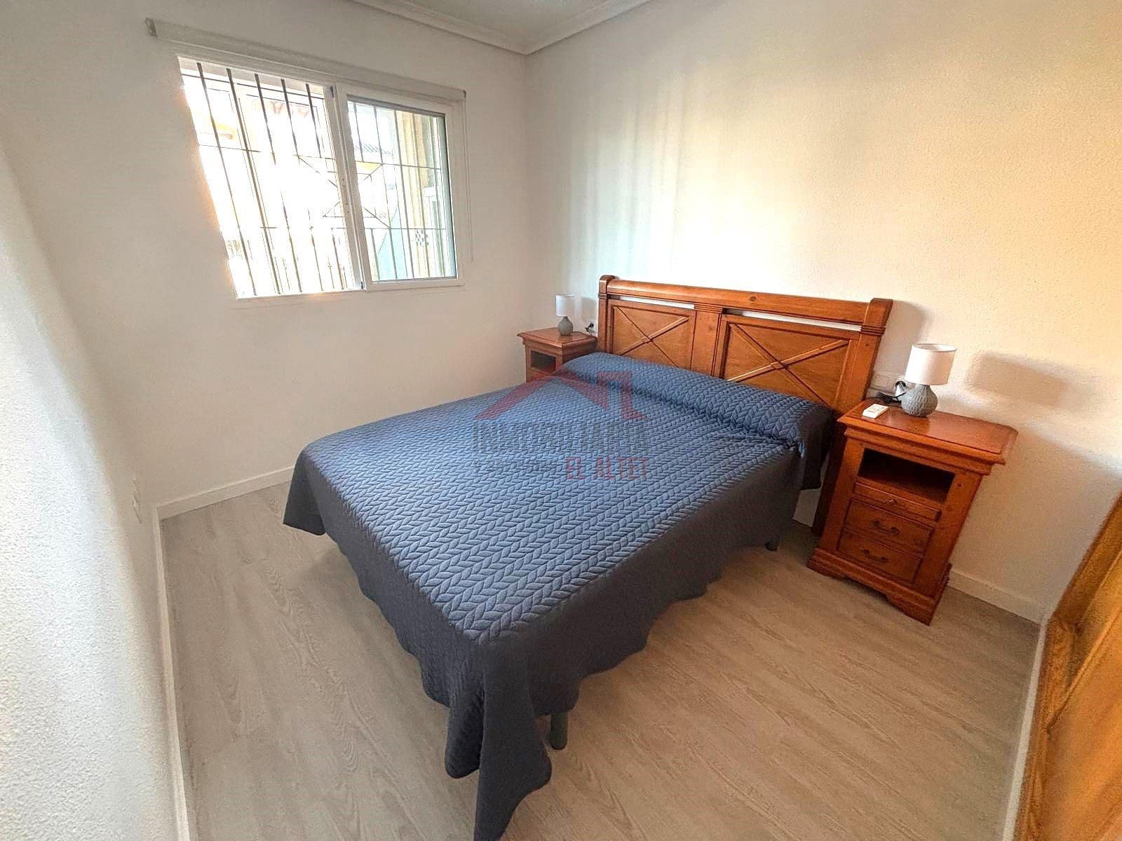 2 Zimmer Apartment zu vermieten in Santa Pola mit Pool - 850 € (Ref: 9454754)