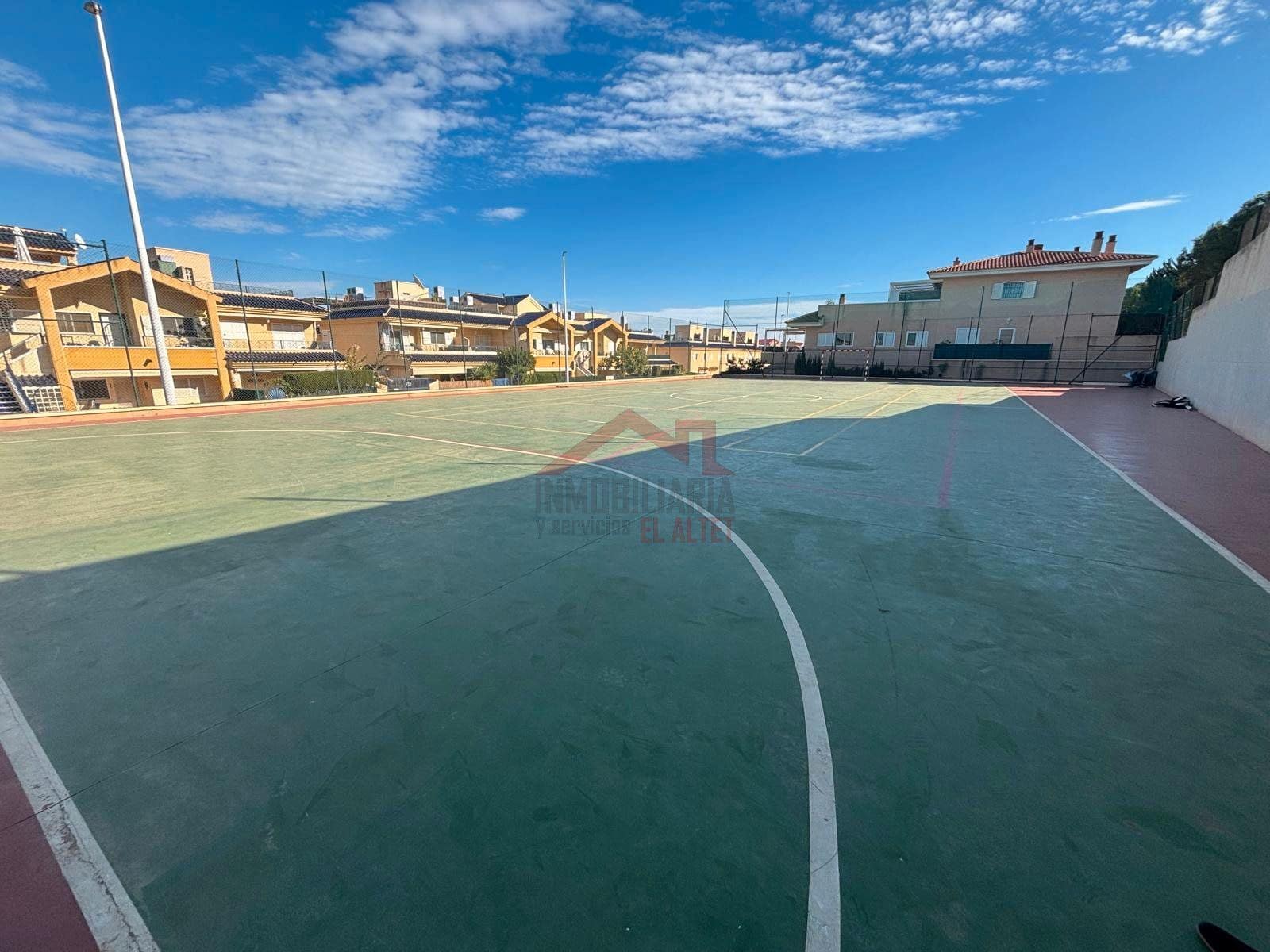 2 Zimmer Apartment zu vermieten in Santa Pola mit Pool - 850 € (Ref: 9454754)