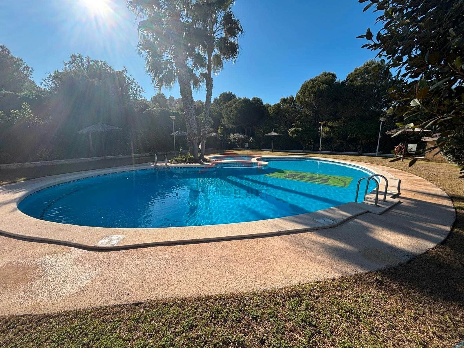 2 Zimmer Apartment zu vermieten in Santa Pola mit Pool - 850 € (Ref: 9454754)