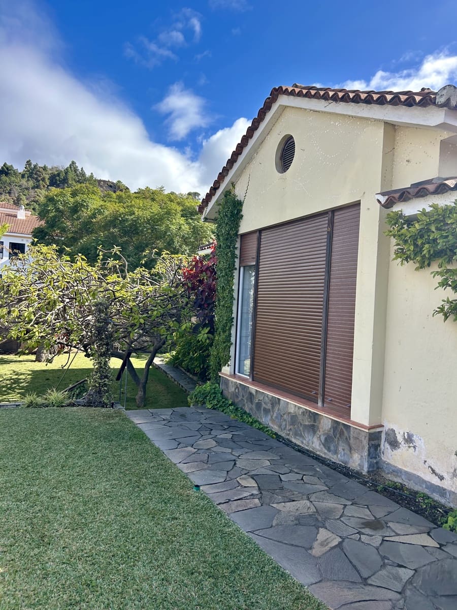 Chalet de 5 habitaciones en Puerto de la Cruz en venta con garaje - 800.000 € (Ref: 9556275)