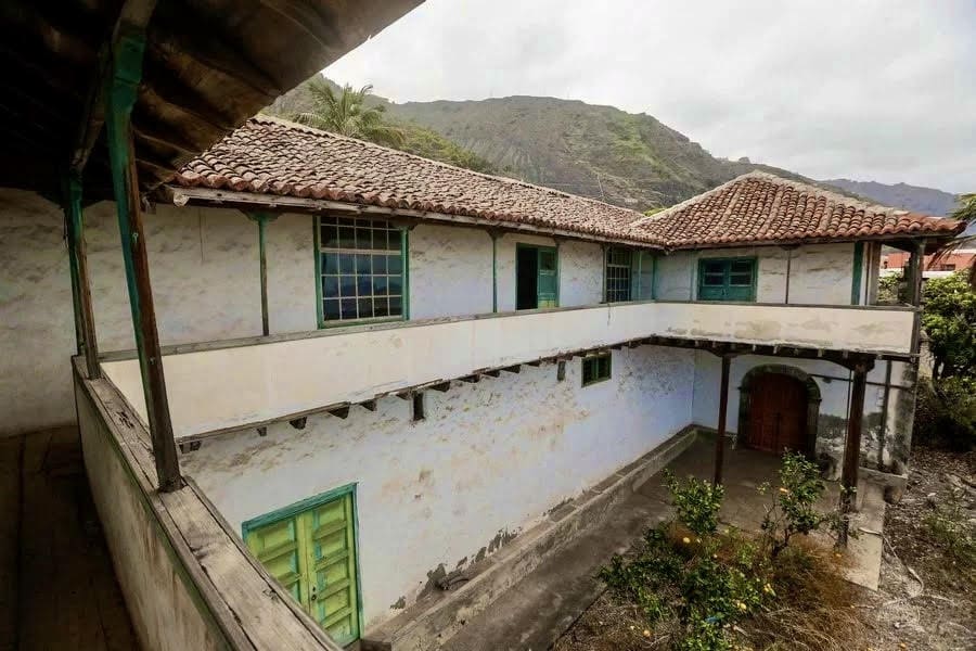 833 slaapkamer Huis te koop in Garachico - € 1.600.000 (Ref: 9558368)