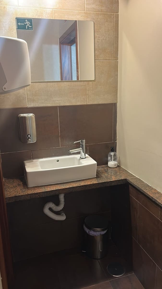 Restaurant/Bar for rent in San Cristobal de La Laguna - € 1,100 (Ref: 9585253)