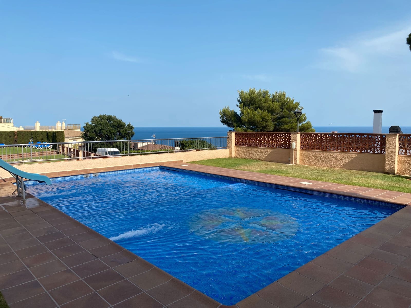 2 bedroom Flat for sale in Sant Feliu de Guixols with pool garage - € 350,000 (Ref: 8782590)
