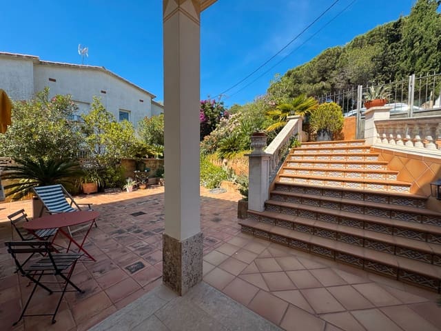 4 camera da letto Villa in vendita in Sant Feliu de Guíxols con piscina garage - 670.000 € (Rif: 9030430)