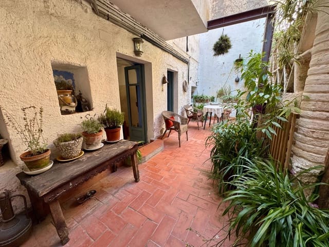 11 soveværelse Byhus til salg i Sant Feliu de Guíxols - € 750.000 (Ref: 9129052)