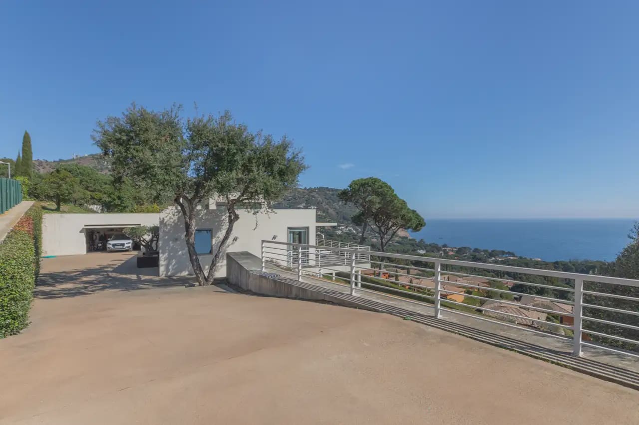 5 bedroom Villa for sale in Begur with pool garage - € 2,900,000 (Ref: 10163280)