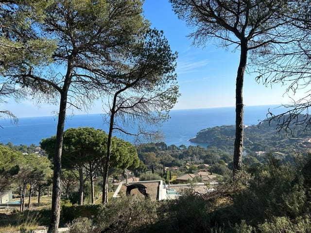 Building Plot for sale in Begur - € 1,850,000 (Ref: 8784600)