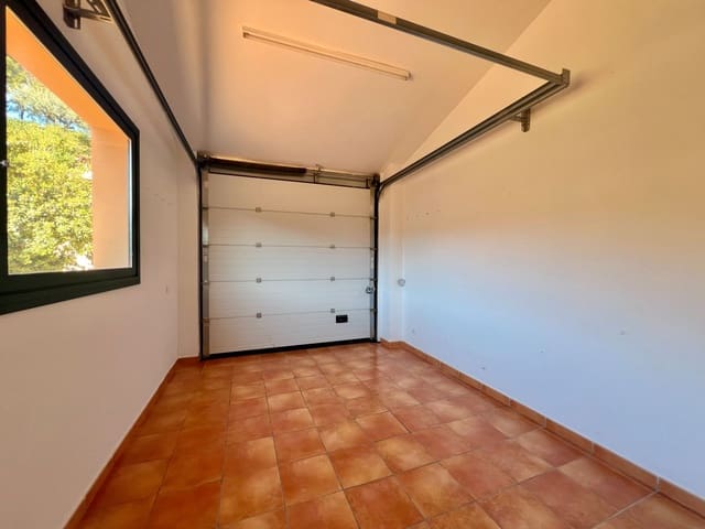 4 bedroom Semi-detached Villa for sale in Begur with pool - € 675,000 (Ref: 8987069)